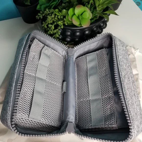 Dagne Dover Arlo Tech Pouch Large Heather Gray - Picture 6 of 16